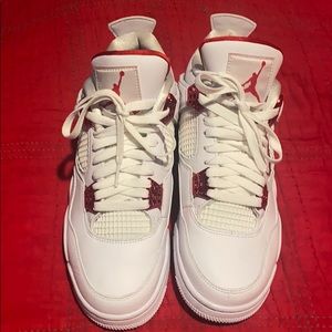 Jordan 4 'metallic red'
